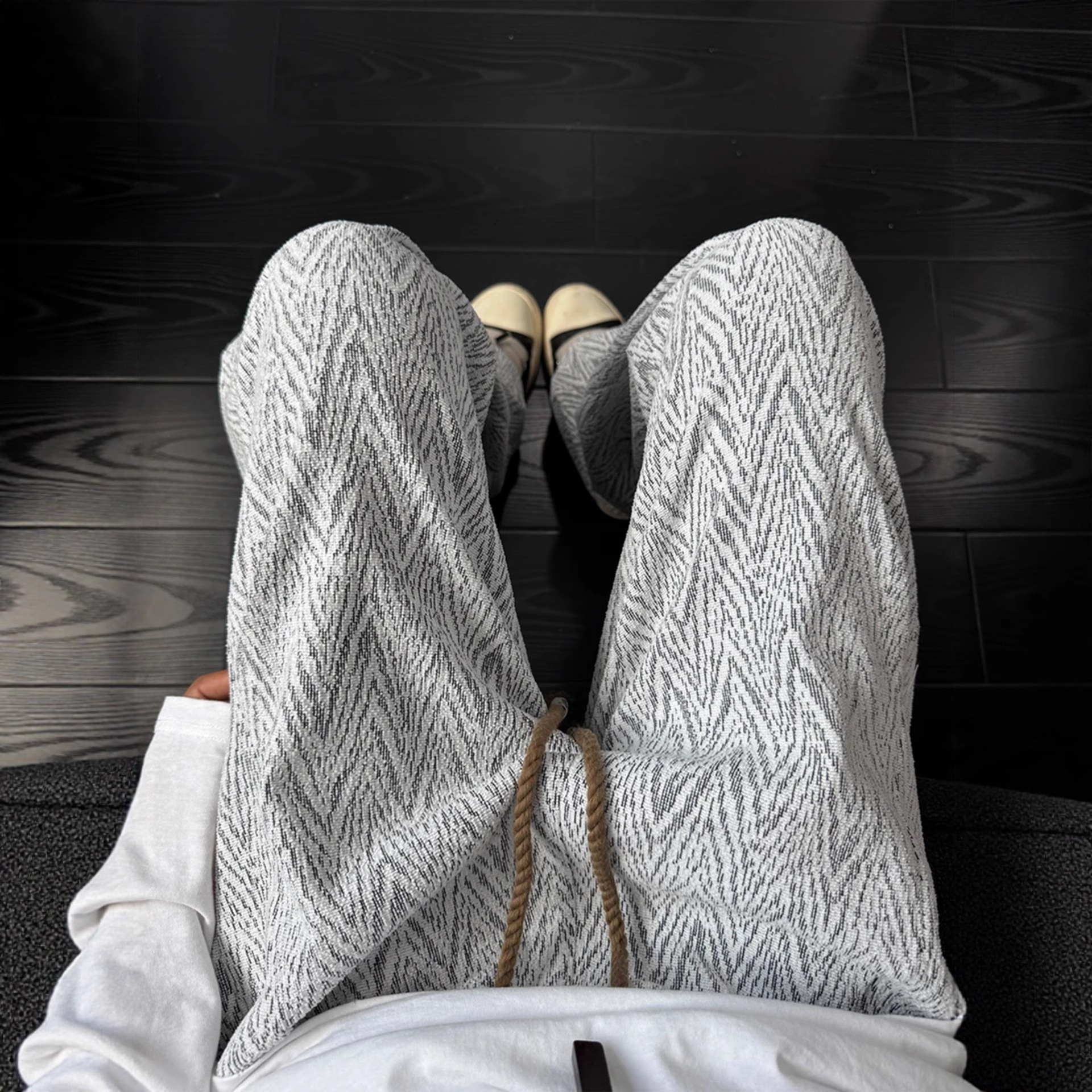 Chic Stripe Sweatpants Unisex High-Fall Feel Wide Leg Loose Straight Leg Pants Pleated Flared Knife-Edge Pants